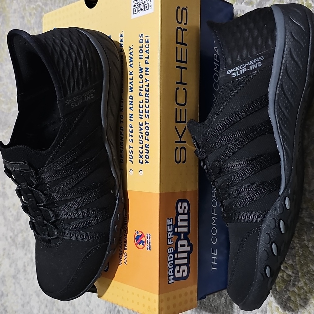 New Skechers Shoes Slip-ins Relaxed Fit Breathe Easy Roll With Me Black 7.5 - Picture 3 of 9